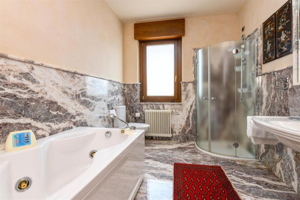 Private Luxury Villa With Pool Moniga del Garda Екстериор снимка