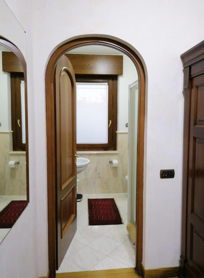 Private Luxury Villa With Pool Moniga del Garda Екстериор снимка
