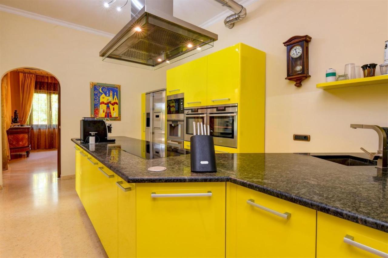 Private Luxury Villa With Pool Moniga del Garda Екстериор снимка