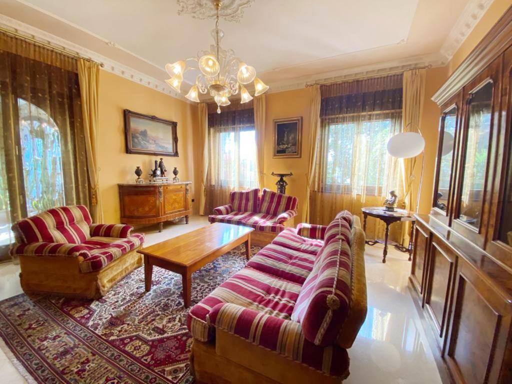 Private Luxury Villa With Pool Moniga del Garda Екстериор снимка