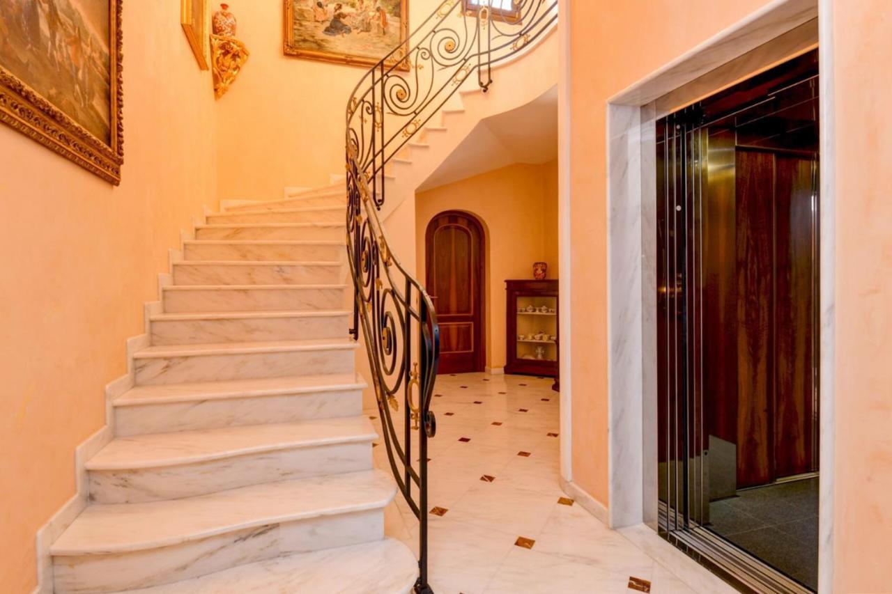 Private Luxury Villa With Pool Moniga del Garda Екстериор снимка