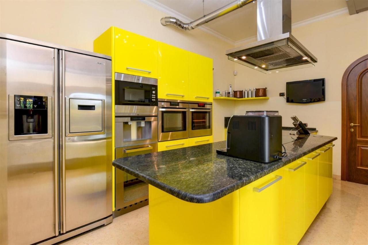 Private Luxury Villa With Pool Moniga del Garda Екстериор снимка