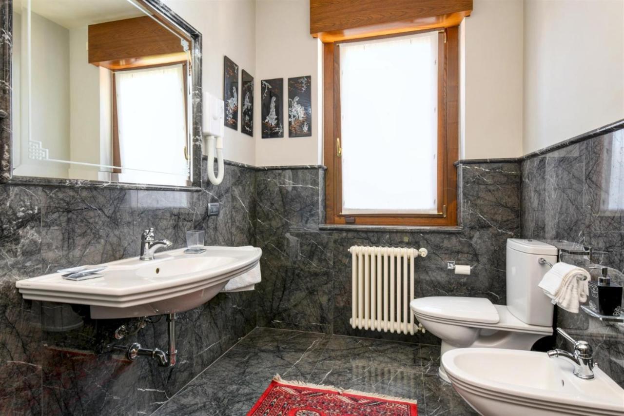 Private Luxury Villa With Pool Moniga del Garda Екстериор снимка